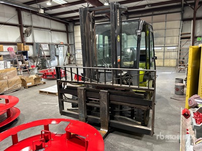 Clark C55SD 5500 lb Pneumatic Tire フォークリフト