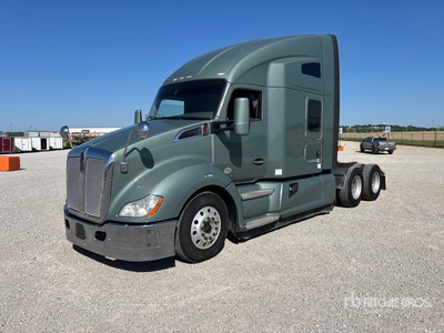 2018 Kenworth T680 6x4 T/A Sleeper Truck Tractor