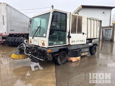 Tennant Sentinel  Sweeper Truck