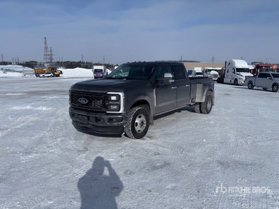 2023 Ford F-350 Lariat 4x4 Crew Cab Pickup