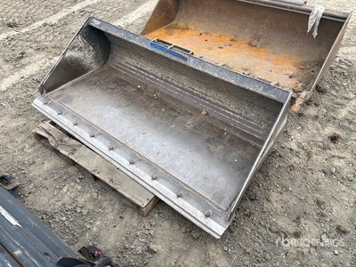 HLA 72 in General Purpose Skid Steer Bucket