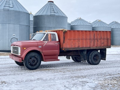 GMC 4x2 Grain Truck