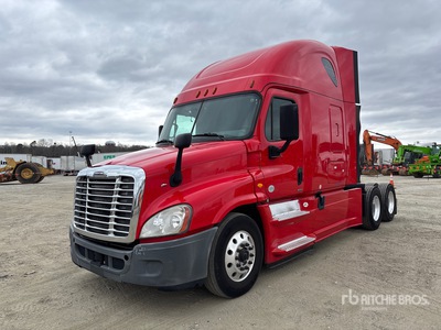 2016 Freightliner Cascadia 125 6x4 T/A Sleeper Truck Tractor