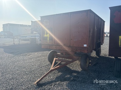 S/A Turntable Walnut Trailer