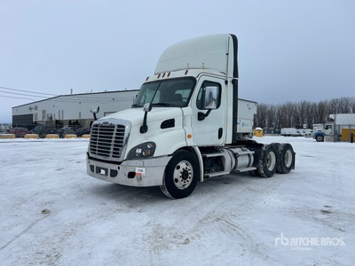2020 Freightliner Cascadia 113 6x4 T/A Day Cab Truck Tractor