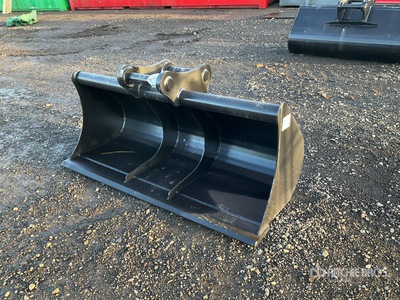 1760 mm Cleanup Excavator Bucket (Unused)