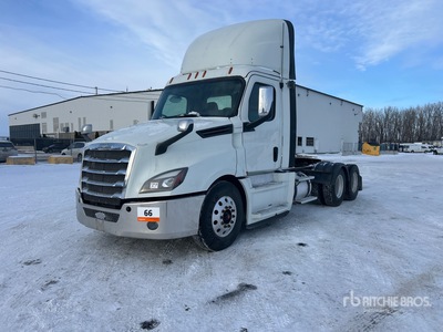 2019 Freightliner Cascadia 126 6x4 تراكتور شاحنة نهارية (ثنائية المحور)