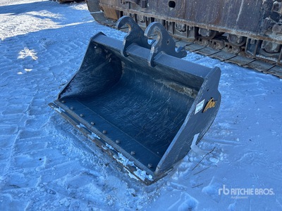 48 in Cleanup Excavator Bucket - Fits Takeuchi TB290