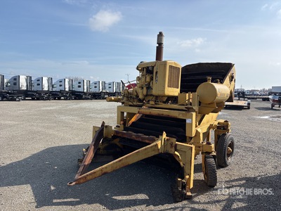 CMI Windrow Elevator