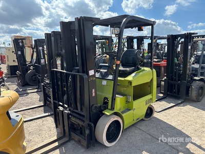 2016 Clark 5000 lb Montacargas Eléctrico