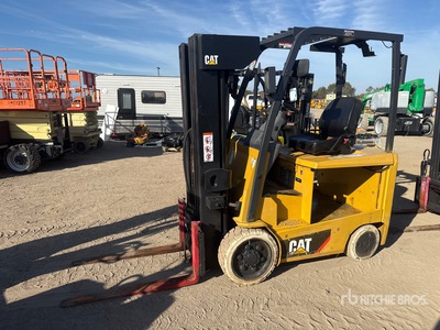 2017 Cat EC25N2 3250 lb Elektrogabelstapler