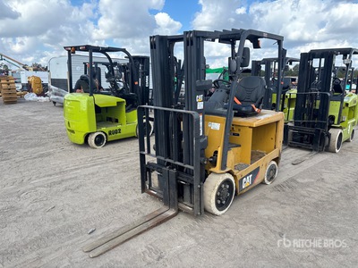 2017 Cat EC25N2 4450 lb Elektrogabelstapler