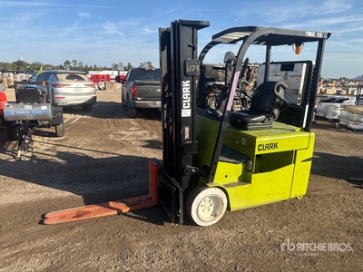 2016 Clark 2600 lb Elektrogabelstapler