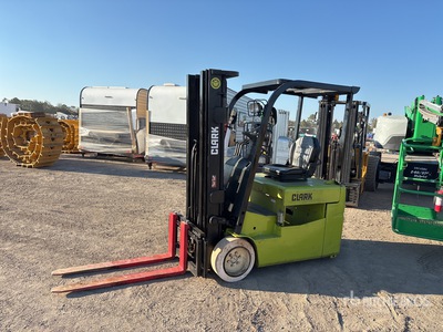 2018 Clark TMX15 2600 lb شاحنة رفع كهربائية