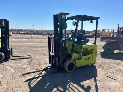 2017 Clark TMX15 2600 lb 電動フォークリフト