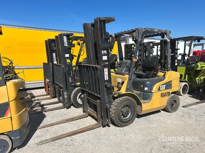 2017 Cat GP25N 4400 lb Pneumatic Tire Forklift