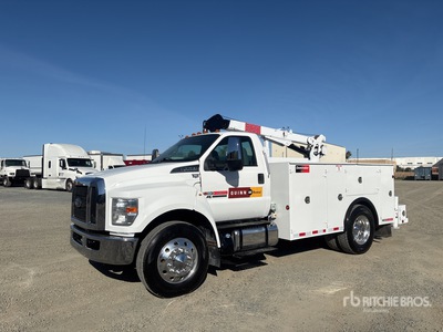 2016 Ford F-750 4x2 Service Truck