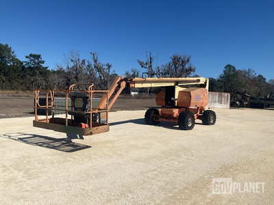 JLG 800AJ Articulating Boom Lift