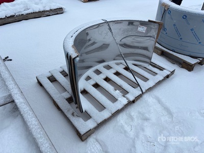 Quantity of (4) Fenders