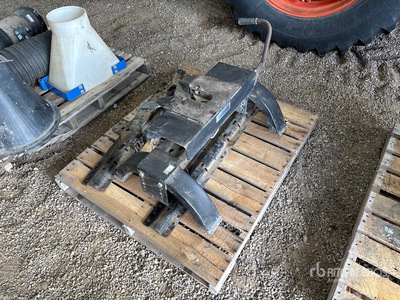 Hidden Hitch Fifth Wheel