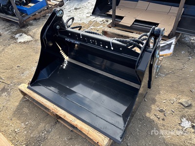 2026 GIYI GY-XKH39 39 in Multi-Purpose Mini Skid Steer Bucket (Unused)