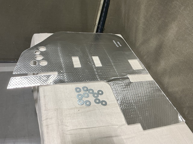 (20,800) Flat Washers & (7) Vehicular Insulation Panels