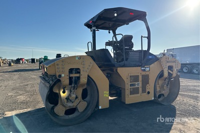 2017 Cat CB64B Compacteur  double bille