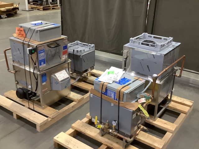 (2) Insinger 45SA5-F2D Dishwashers w/Heaters (2) Insinger 45SA5-F2D Dishwashers w/Heaters