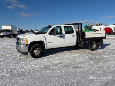 2012 Chevrolet Silverado 3500HD 4x2 Crew Cab شاحنة مسطحة