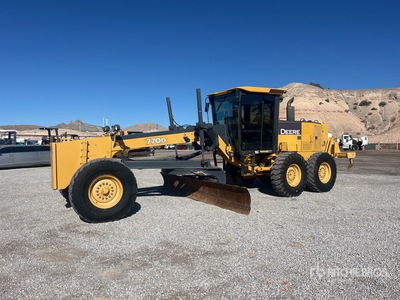 2005 John Deere 770D Motor Grader
