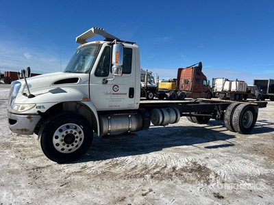 2018 International 4300 4x2 Cabine en chassis