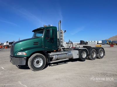 2004 Mack CX613 Vision 8x4 Cabeza Tractora Cabina Corta