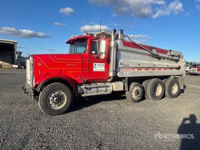 1990 International F9370 8x4 Tri/A Dump Truck