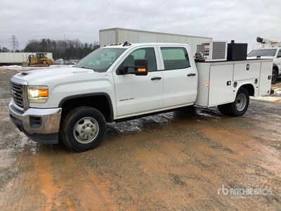2018 GMC Sierra 3500HD 4x4 Crew Cab Service Truck
