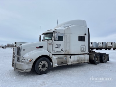 2013 Peterbilt 386 6x4 T/A Sleeper Truck Tractor