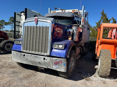 2022 Kenworth W900 Wywrotka Tri/A