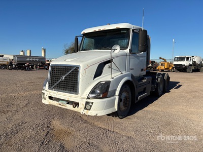 2005 Volvo VNL 6x4 T/A Day Cab Truck Tractor
