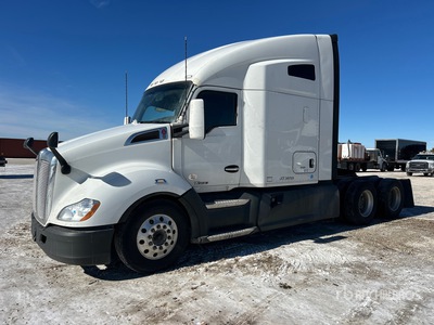 2020 Kenworth T680 6x4 Cabeza Tractora Cabina Dormitorio