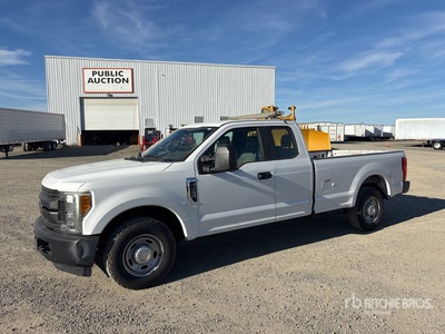 2017 Ford F-250 4x2 Extended Cab Pickup