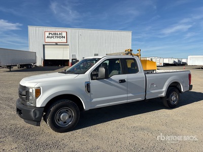 2017 Ford F-250 4x2 Extended Cab Pickup