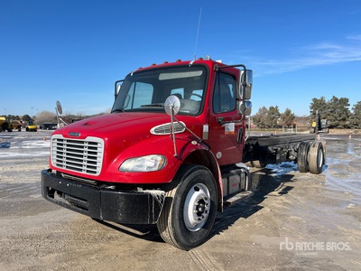 2018 Freightliner M2 106 4x2 Roll-Off Truck
