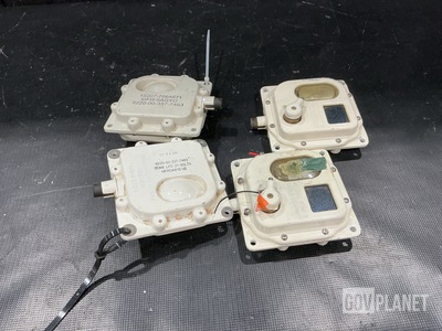 (10) ELC Industries 7064671 Dome Lights