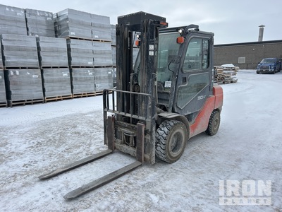 2017 Toyota 8FGU30 6000 lb Forklift