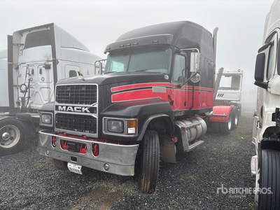2020 Mack Pinnacle 6x4 T/A Sleeper Truck Tractor