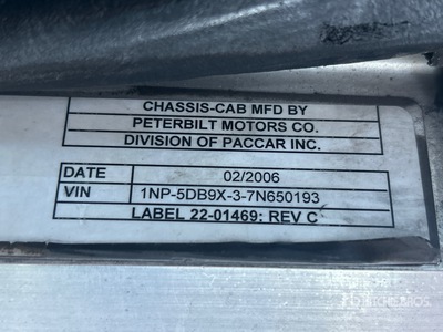 2007 Peterbilt 379 T/A Sleeper Truck Tractor