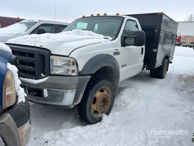 2005 Ford F-550 XL 4x2 Utility Truck (Inoperable)
