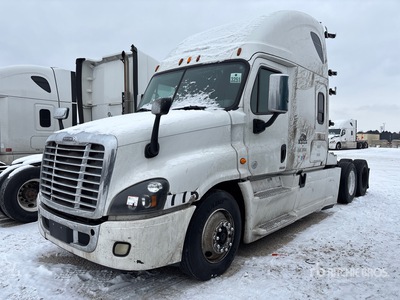 2015 Freightliner Cascadia 125 6x4 トラックトラクター（T/A）
