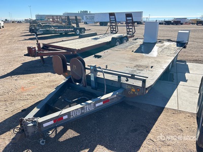 2002 PJ 20 ft T/A Equipment Trailer