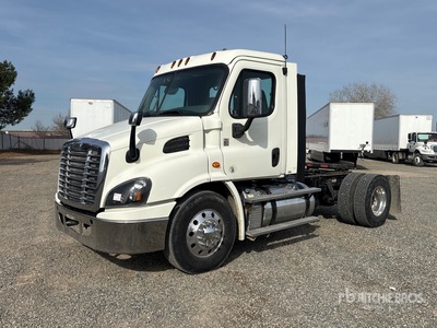 2017 Freightliner Cascadia 113 4x2 S/A Day Cab Truck Tractor