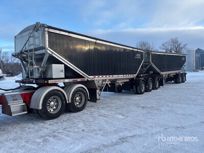 2022 Doepker Legacy Super B-Train Remorque à grains